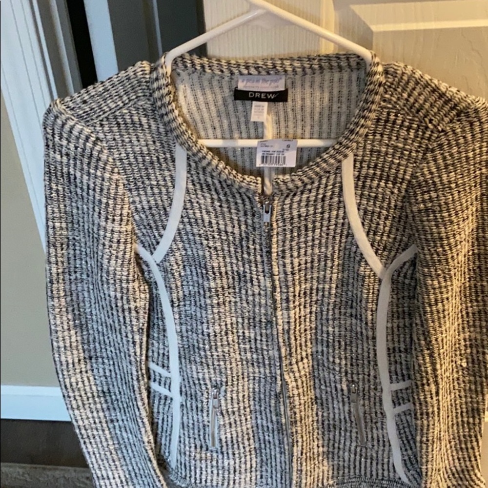 A Pea in the Pod maternity sweater